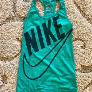 NIKE Slim Fit Racerback Tank